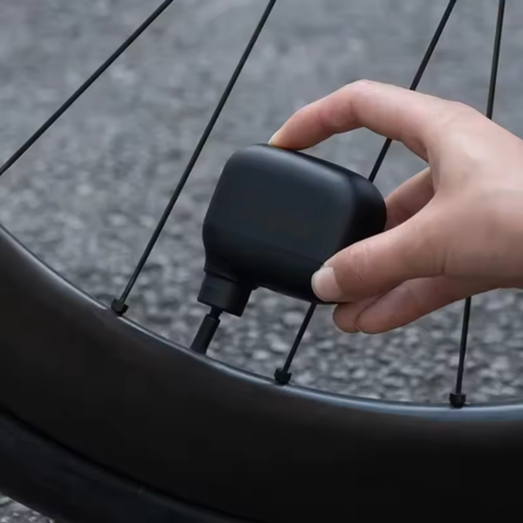 Mini Luchtdrukcompressor – Snelle en Nauwkeurige Inflatie 