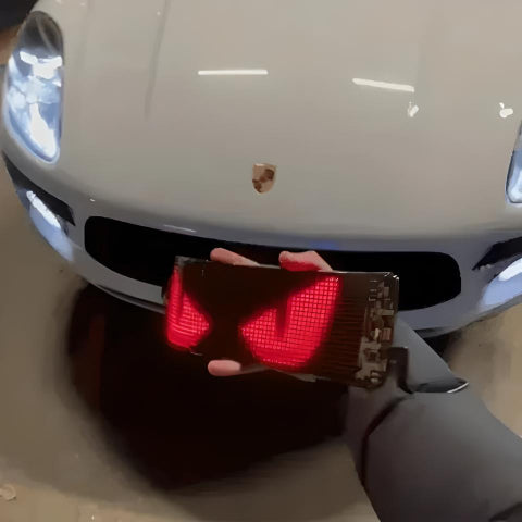 LED obrazovka pro auto – Přizpůsobené zprávy a emoji 