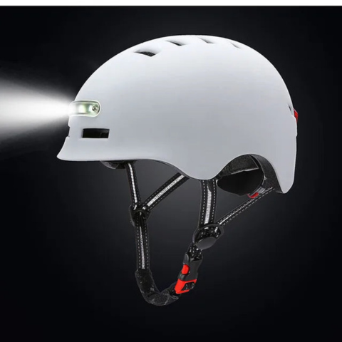 Kask rowerowy miejski – z przednim i tylnym oświetleniem LED 